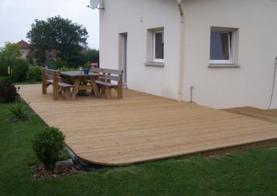 terrasse en bois dans les Vosges